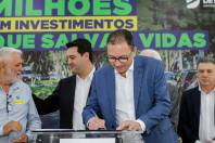 O governador Carlos Massa Ratinho Jr. anuncia investimentos de mais de R$ 100 milhões para o Detran.