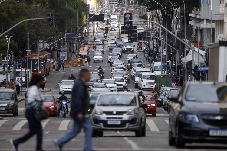 Detran-PR estabelece digitalização de processos de veículos por despachantes