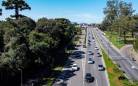 Curitiba, 19 de abril de 2024 - Avenida Prefeito Lothário Meissner, no região do Jardim Botânico, em Curitiba.