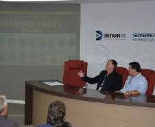 Detran-PR recebe prefeitos e reforça parceria