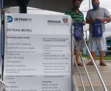 Detran-PR participa do Porto em Ação prestando serviços a caminhoneiros