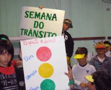 As unidades regionais do Departamento de Trânsito do Paraná realizaram uma série de ações educativas especiais para a Semana Nacional de Trânsito 2013.