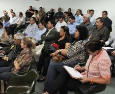 Na segunda-feira (29), o Departamento de Trânsito do Paraná voltou a se reunir com representantes dos agentes externos que prestam serviços ao órgão. Mais de 30 profissionais diretamente envolvidos com o Detran participaram da reunião. 