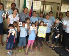 Na semana passada, alunos especiais da APAE (Associação de Pais e Amigos dos Excepcionais) de Sertanópolis visitaram a Ciretran do município.