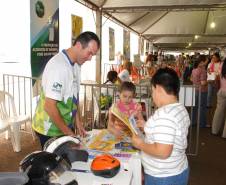 O Departamento de Trânsito do Estado do Paraná (Detran) participou dos três dias de evento (8, 9 e 10) do Mutirão da Cidadania - Paraná em Ação, em Foz do Iguaçu. 