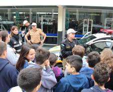 Um projeto do Departamento de Trânsito do Paraná (Detran), em parceria com o Batalhão da Polícia de Trânsito (BPTran), apresenta o trabalho dos órgãos a alunos do ensino fundamental e médio de Curitiba e Região Metropolitana