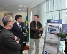 O Governo do Estado irá disponibilizar equipamentos de autoatendimento do Departamento de Trânsito do Paraná (Detran-PR) para facilitar o acesso do cidadão a uma série de documentos. 