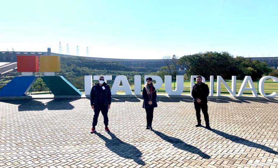 Detran-PR vai transformar ônibus doado pela Receita Federal em posto móvel de serviços de trânsito