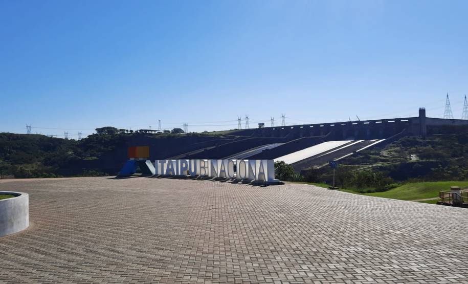 Detran-PR vai transformar ônibus doado pela Receita Federal em posto móvel de serviços de trânsito