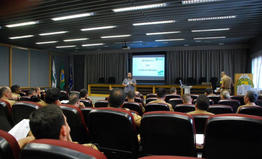 Paraná qualifica autoridades de trânsito