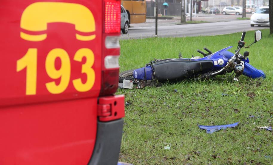 Mortes no trânsito caem 44% no Paraná O Paraná registrou em 2015 o menor número de mortes no trânsito dos últimos quatro anos